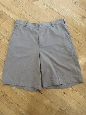 Nike FitDry Golf Shorts Men Pleated Front, Khaki, Adult Size 33, 20 Inches